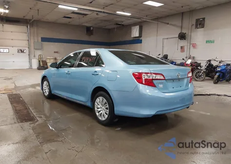 2013 Toyota Camry Le z USA, uszkodzony, nr VIN 4T1BF1FK0DU690686